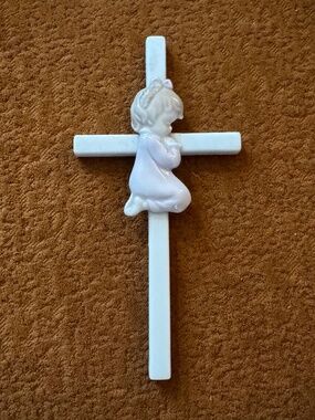 Vtg Praying Girl Porcelain Cross Wall Hanger 1996 R Roman Valencia Collect